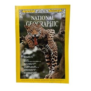 National Geographic Magazine November 1977 Brazil Hawaii Europe Eskimo Vol 152‎